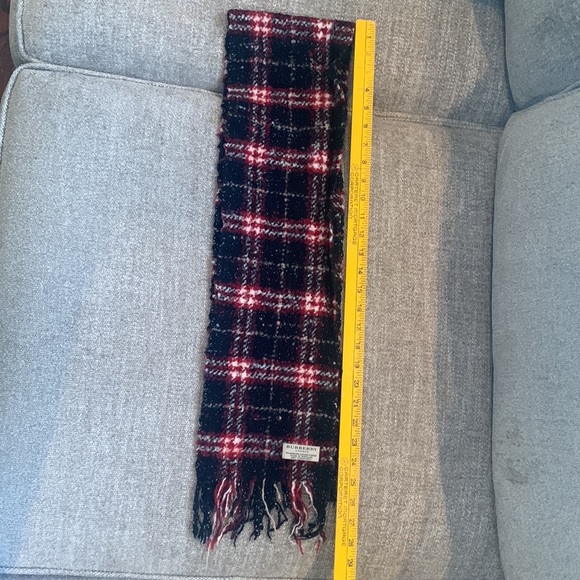 ✨ Burberry London Merino Wool Blend Checkered Scarf - Picture 7 of 9